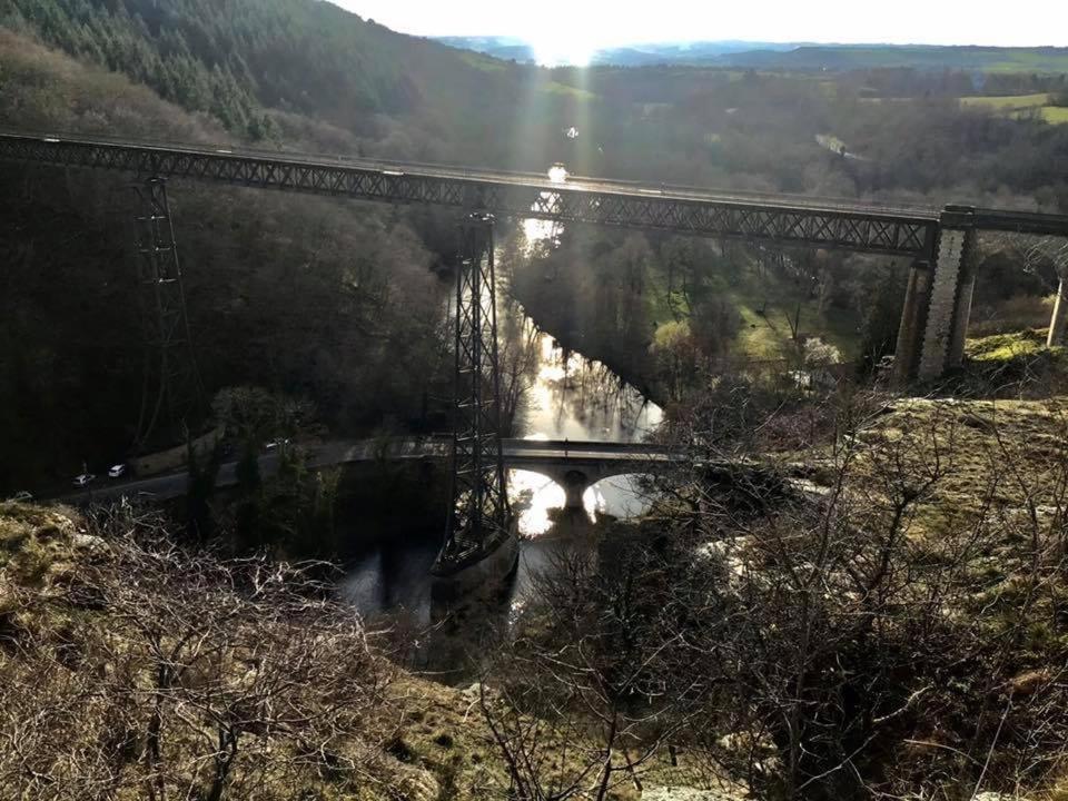 Chambre Sur Une Ile Saint-Bonnet-de-Rochefort Eksteriør bilde
